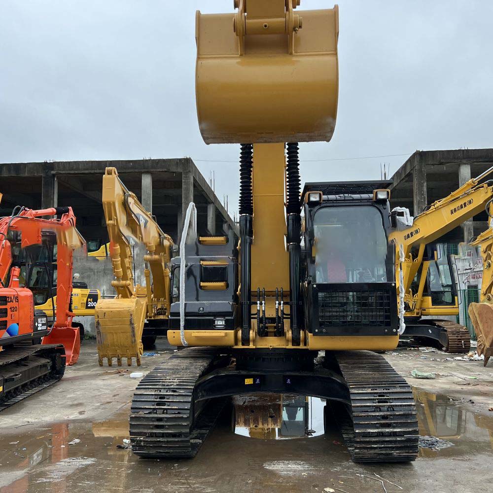 Carter 320D2 Excavator