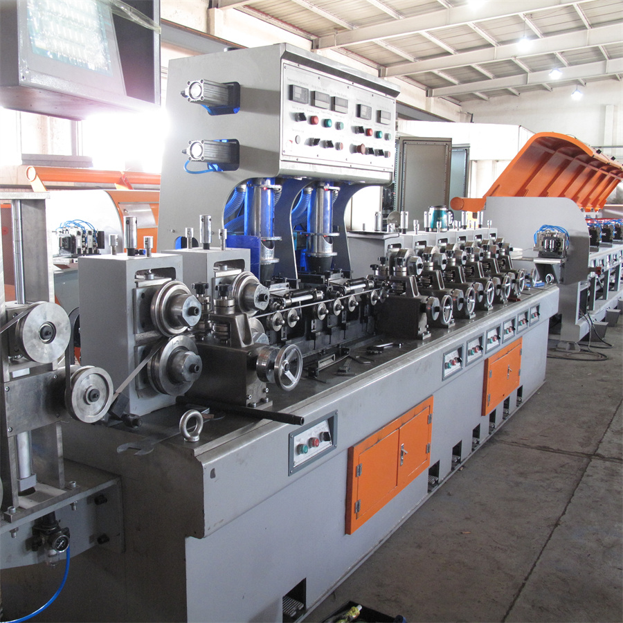 Steel strip forming machine with butt seam & overlap type